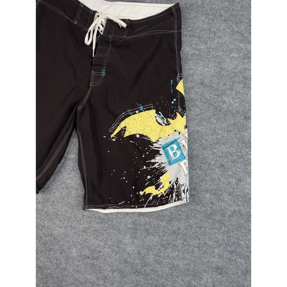 Billabong Graphic Rare Halloween Boardshorts Goth Bat Sz 33 Black Surf Swim Y2K - Picture 4 of 16